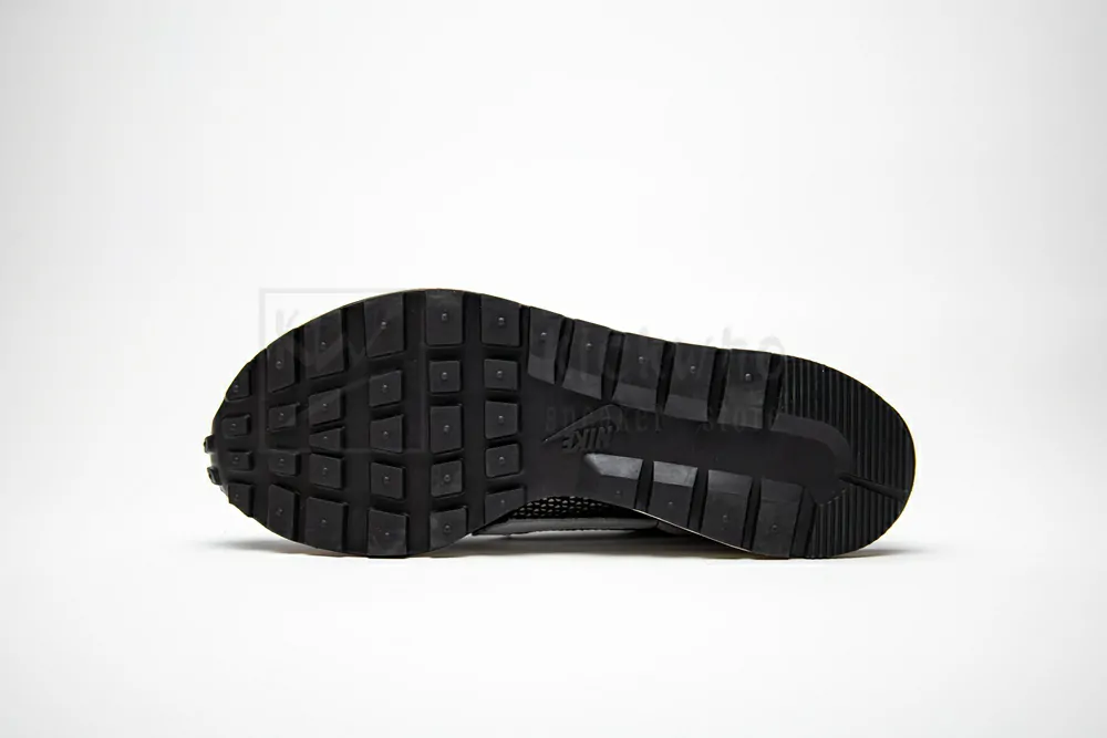 sacai x vaporwaffle
