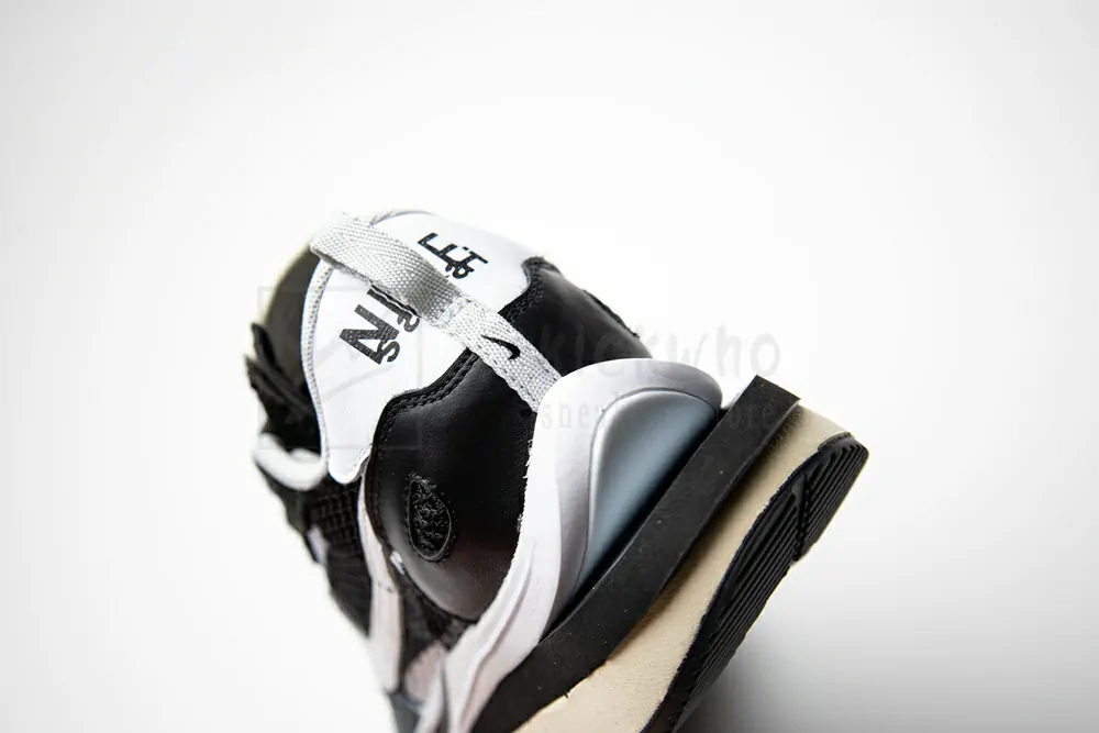 sacai x vaporwaffle