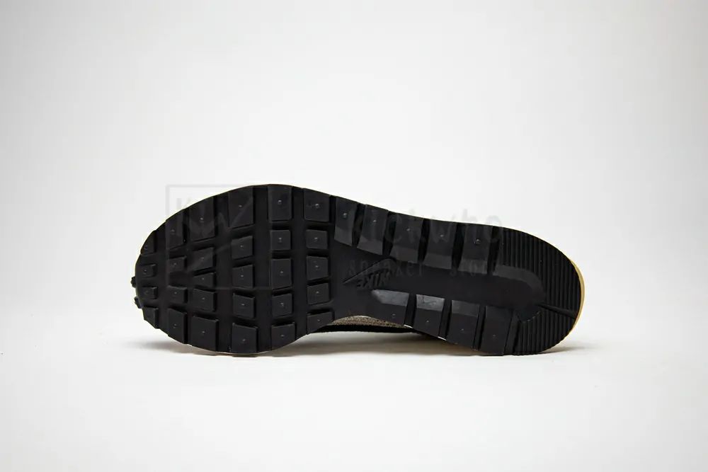 sacai x vaporwaffle sp