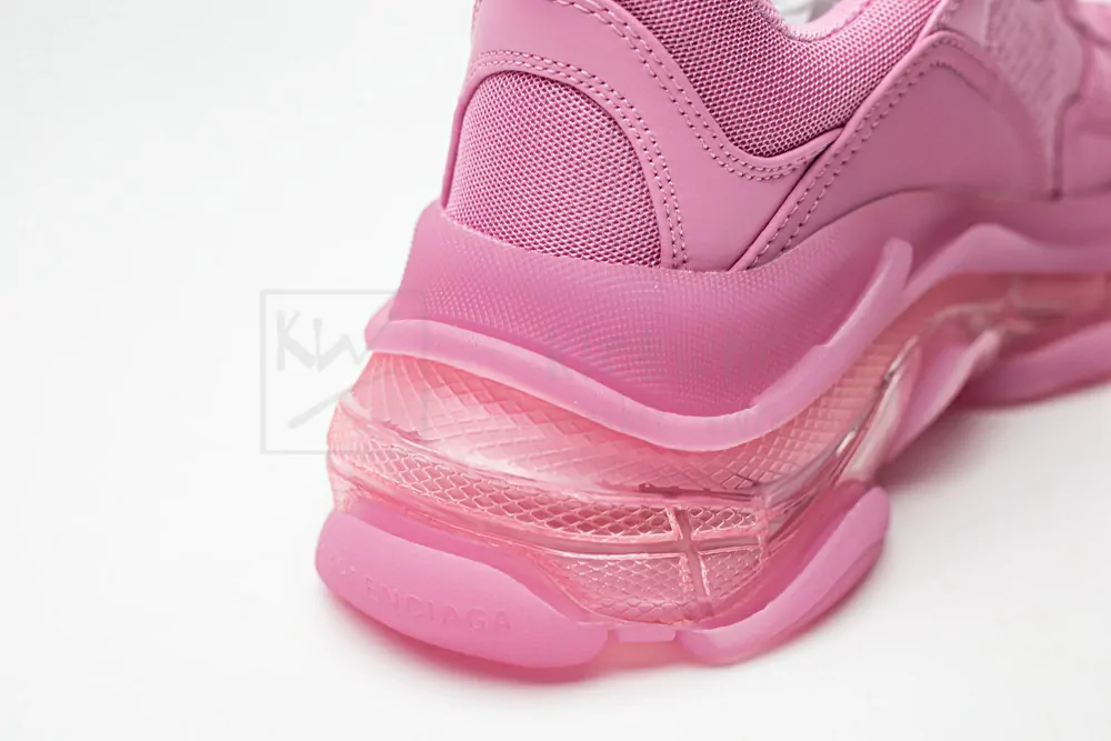 Ba*len*cia*ga wmns triple s