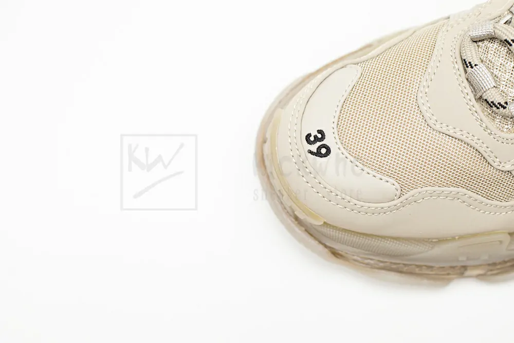 Ba*len*cia*ga triple s trainer
