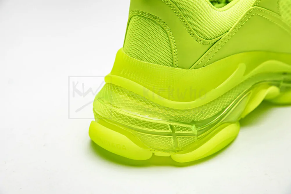 Ba*len*cia*ga triple s trainer