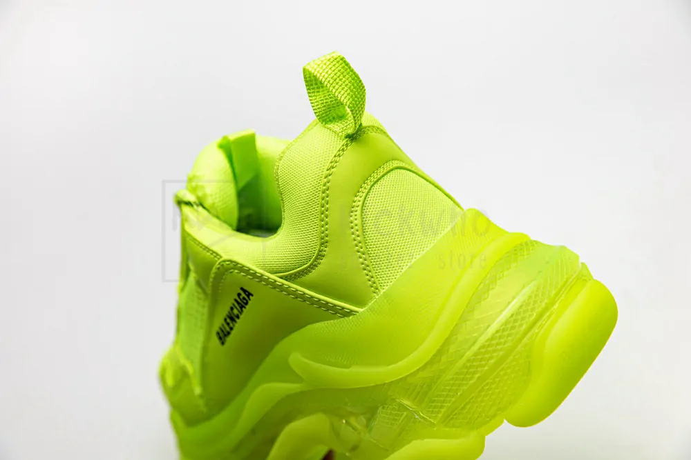Ba*len*cia*ga triple s trainer