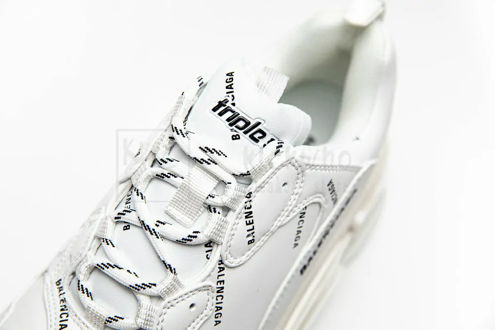 Ba*len*cia*ga triple s trainer