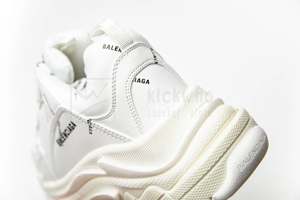 Ba*len*cia*ga triple s trainer