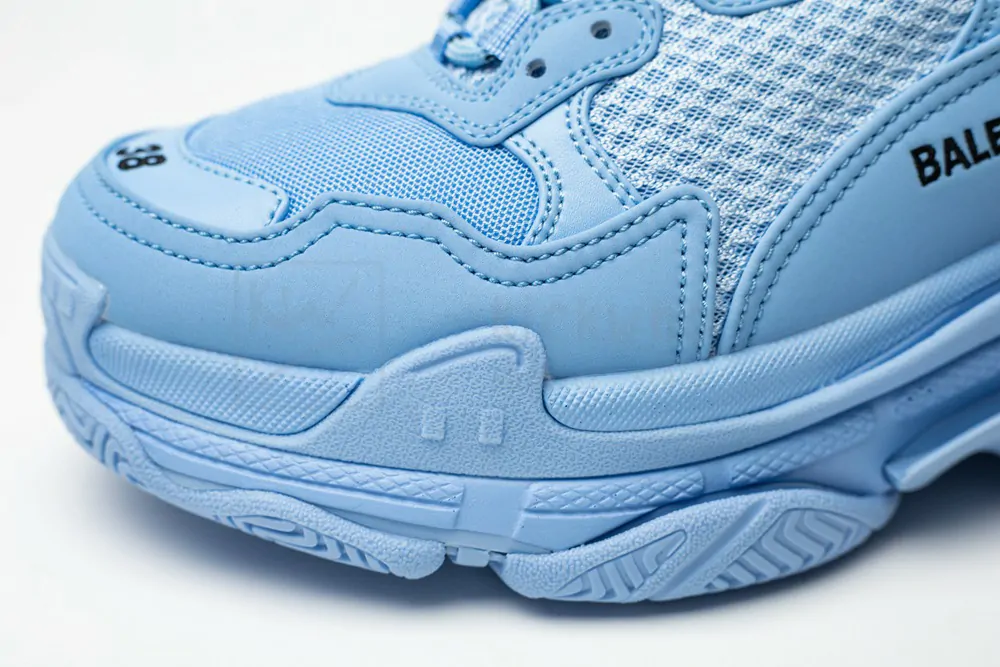 Ba*len*cia*ga triple s trainer