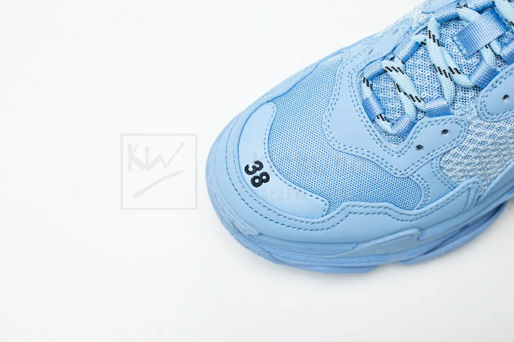 Ba*len*cia*ga triple s trainer