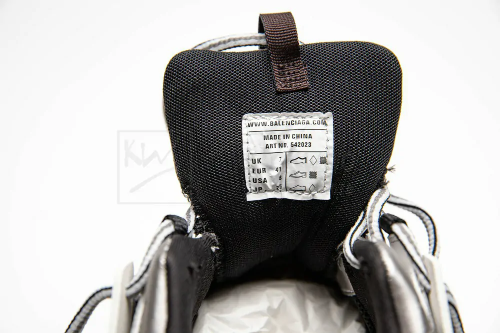 Ba*len*cia*ga track trainer