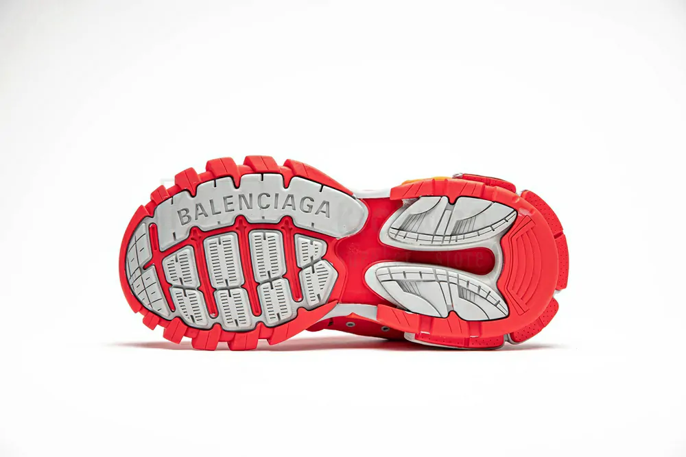 Ba*len*cia*ga track trainer