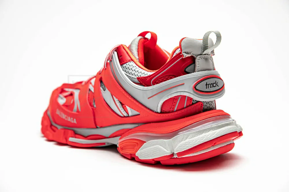 Ba*len*cia*ga track trainer