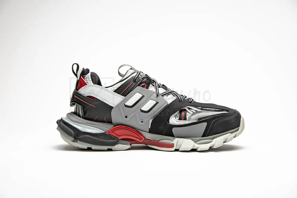 Ba*len*cia*ga track trainer