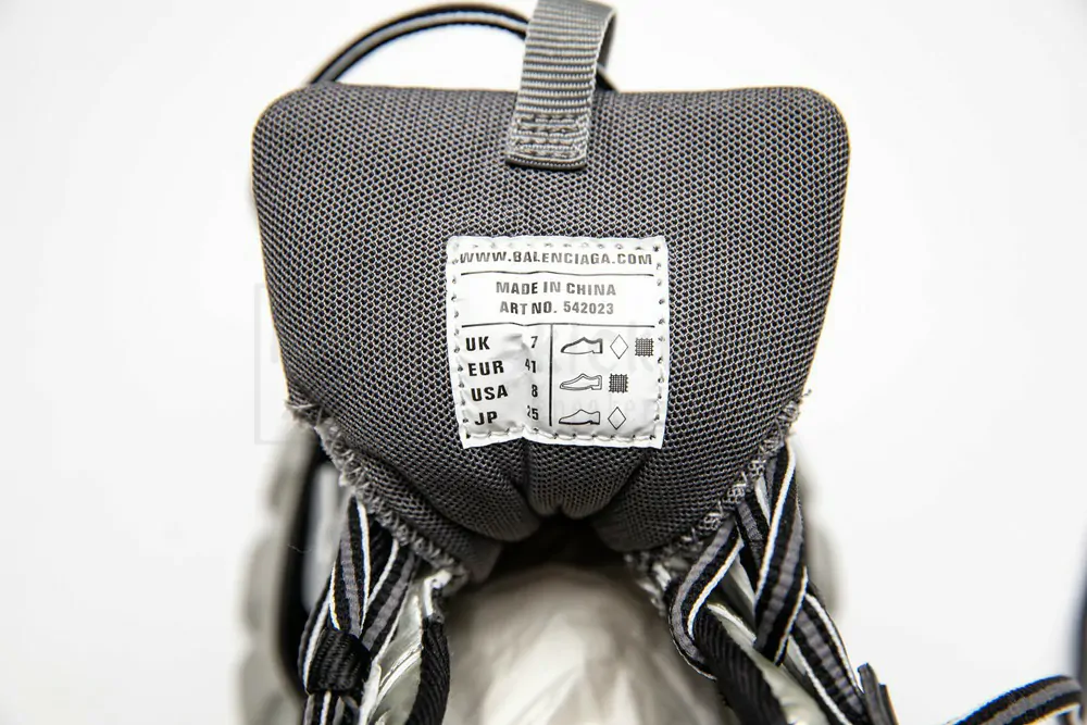Ba*len*cia*ga track trainer