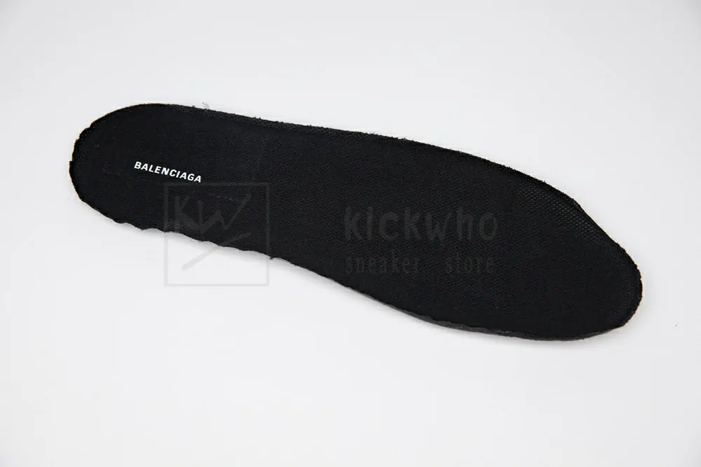 ba*len*cia*ga track trainer