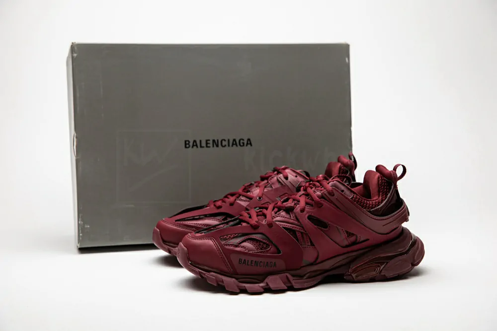 Ba*len*cia*ga track trainer plum red