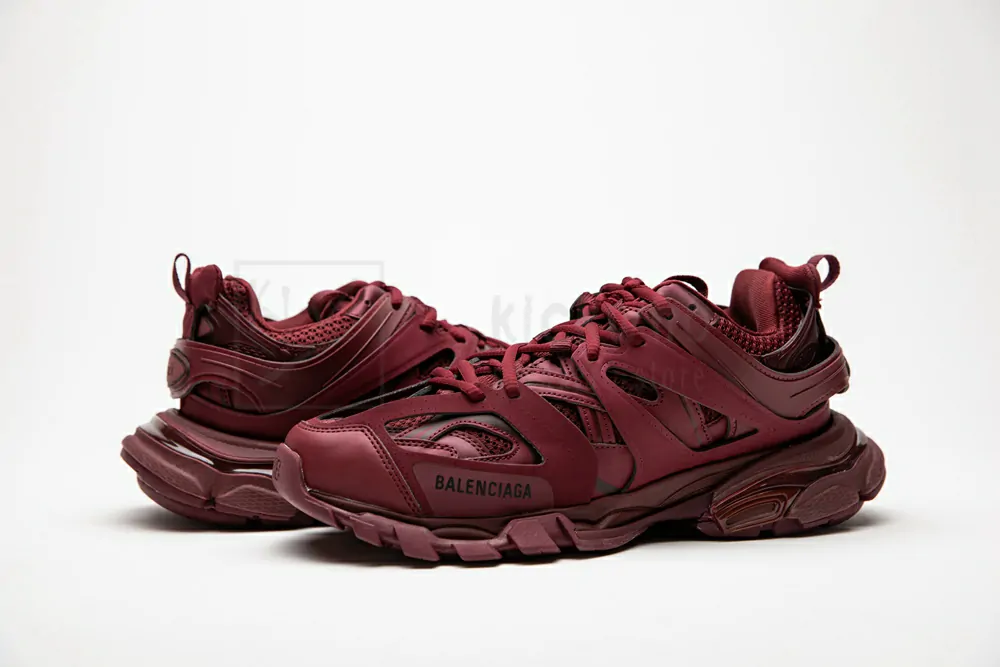 Ba*len*cia*ga track trainer plum red