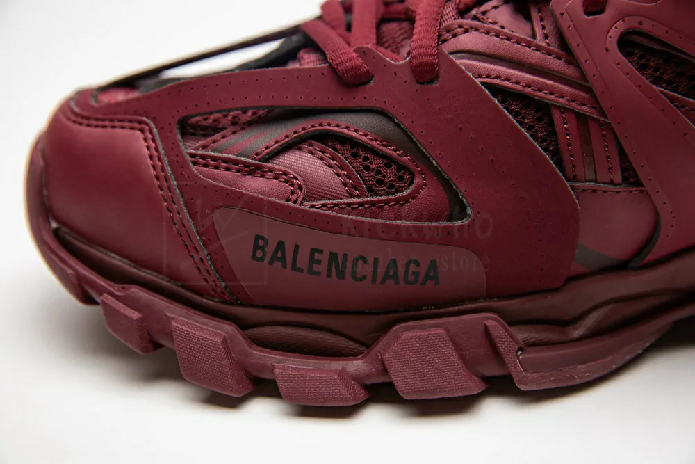 Ba*len*cia*ga track trainer plum red