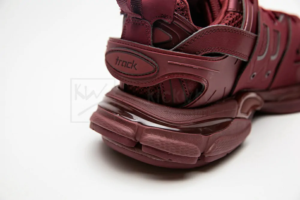 Ba*len*cia*ga track trainer plum red