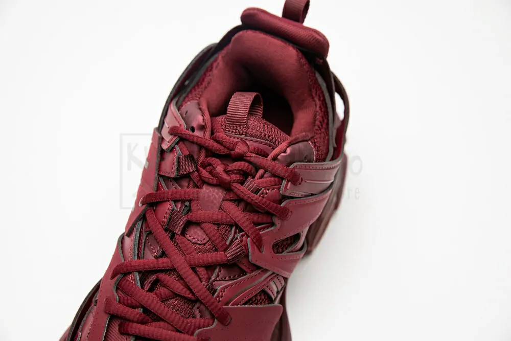 Ba*len*cia*ga track trainer plum red