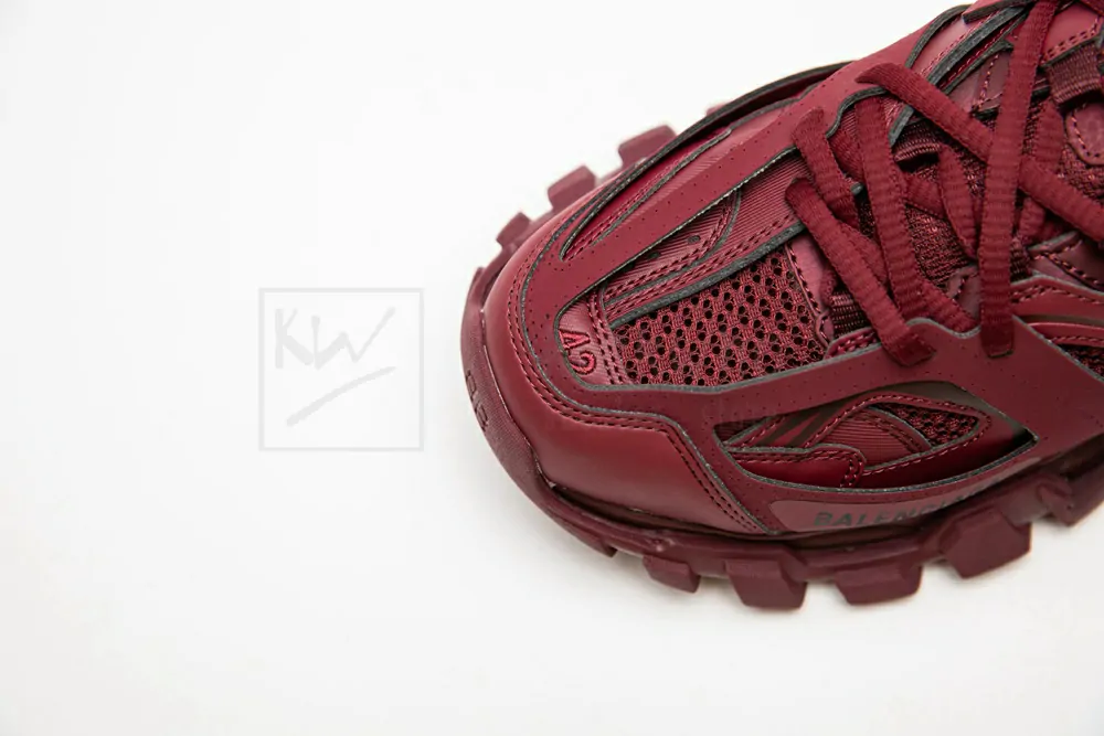 Ba*len*cia*ga track trainer plum red