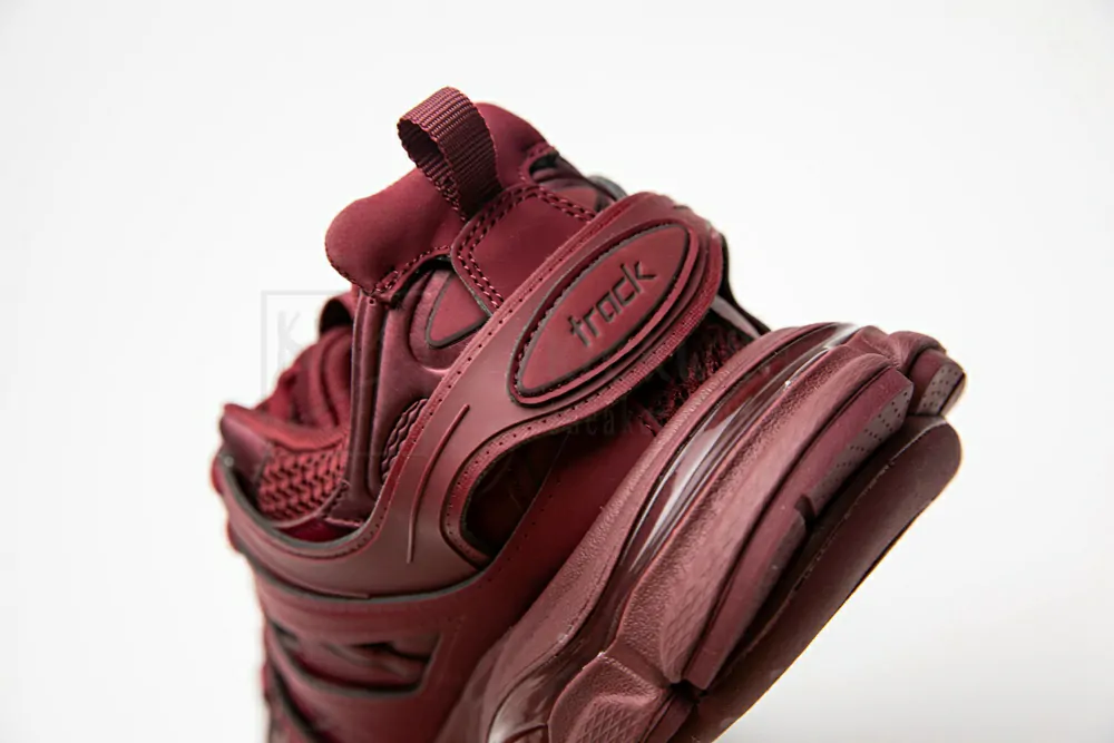 Ba*len*cia*ga track trainer plum red