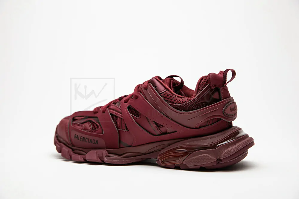 Ba*len*cia*ga track trainer plum red