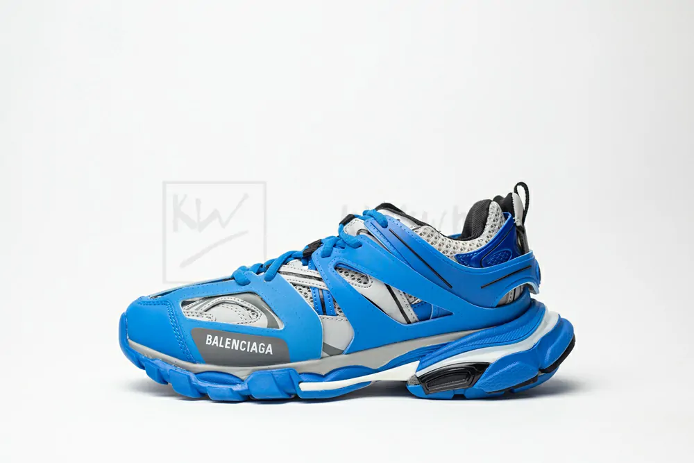 Ba*len*cia*ga track trainer
