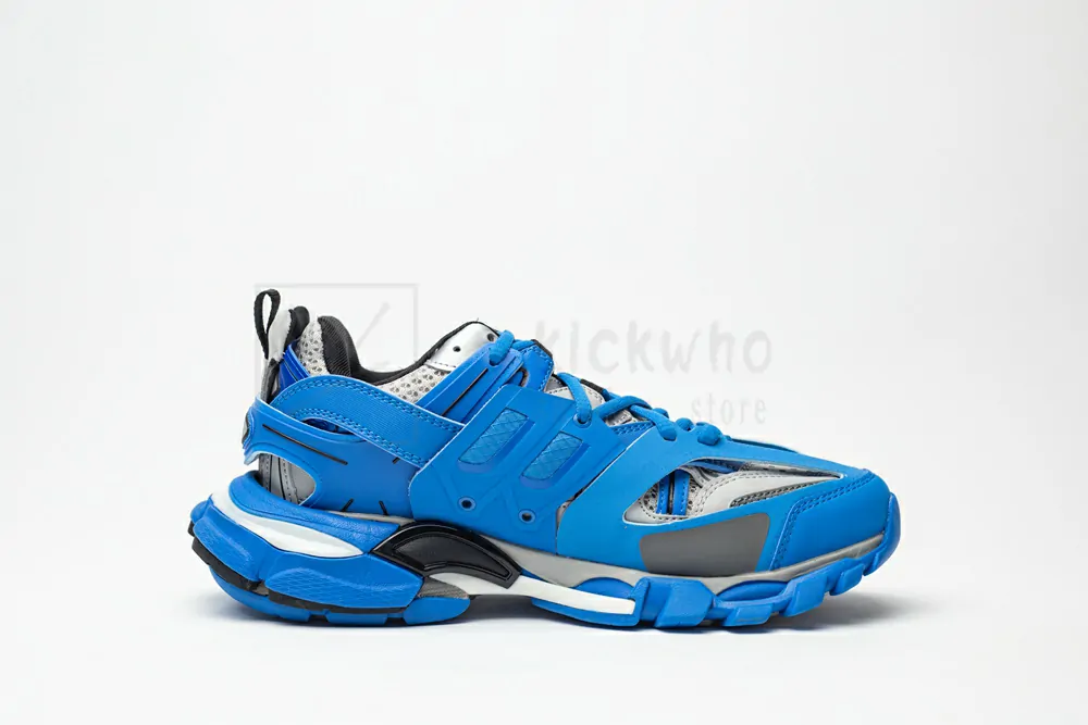 Ba*len*cia*ga track trainer