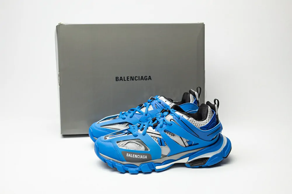 Ba*len*cia*ga track trainer