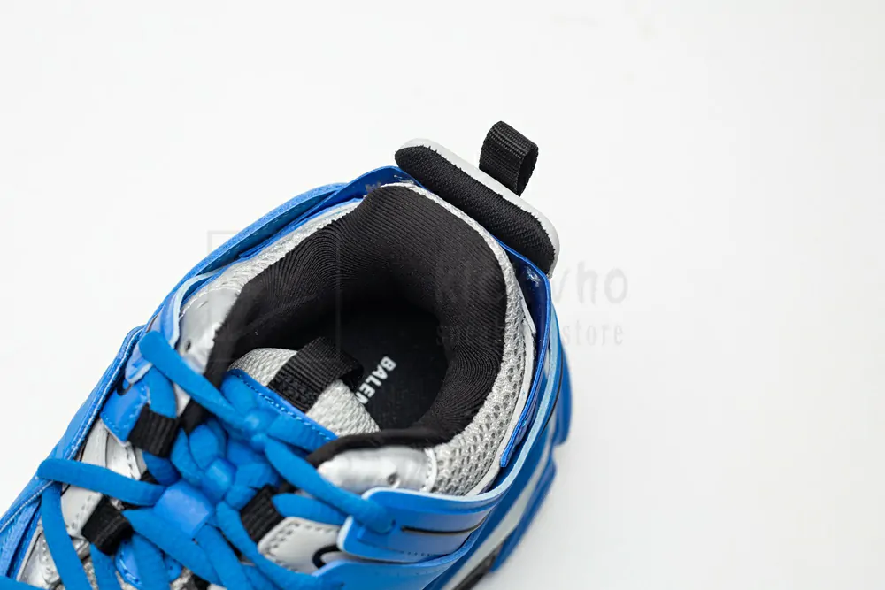 Ba*len*cia*ga track trainer