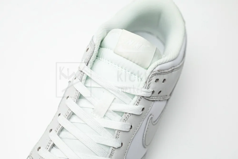 wmns dunk low