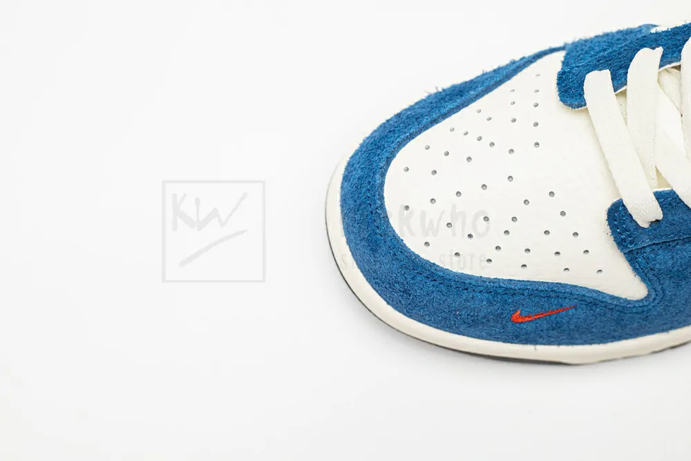 kasina x dunk low