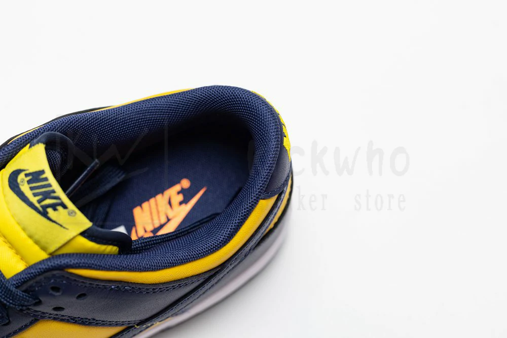 godkiller dunk low