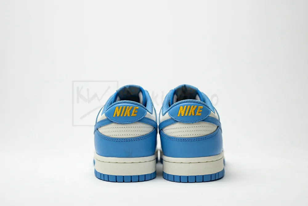 wmns dunk low