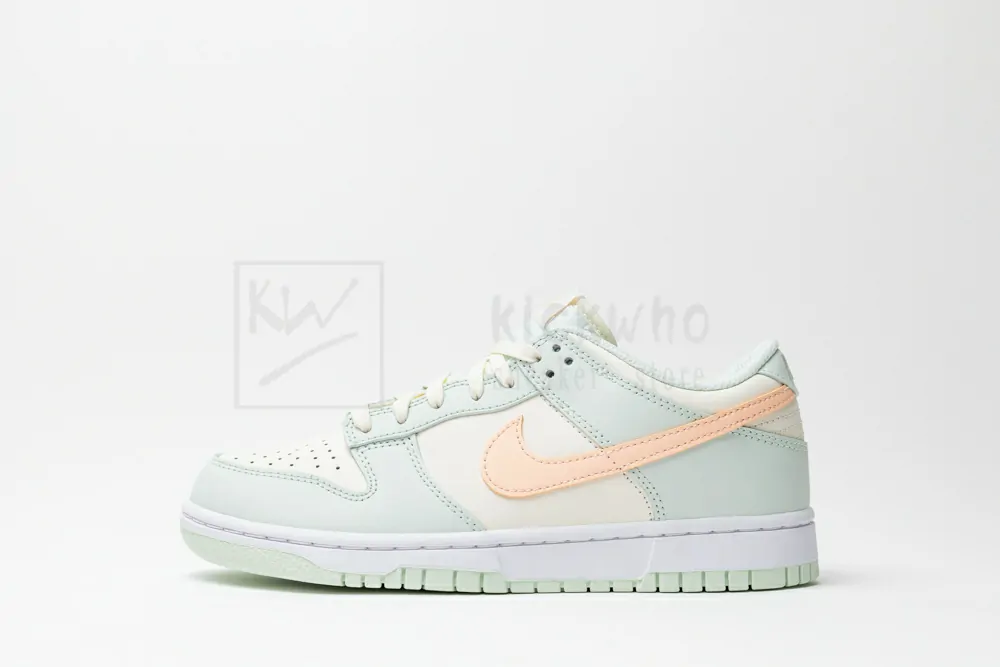 wmns dunk low