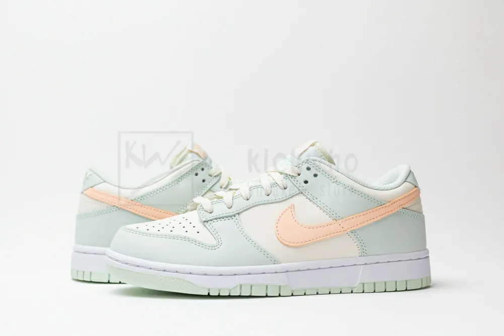 wmns dunk low