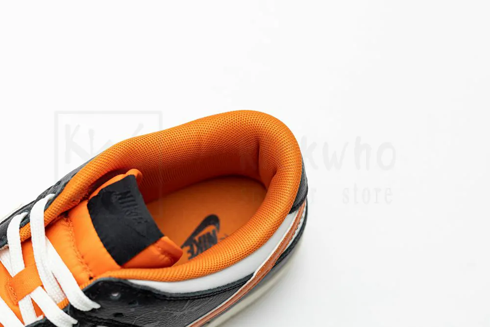 dunk low premium