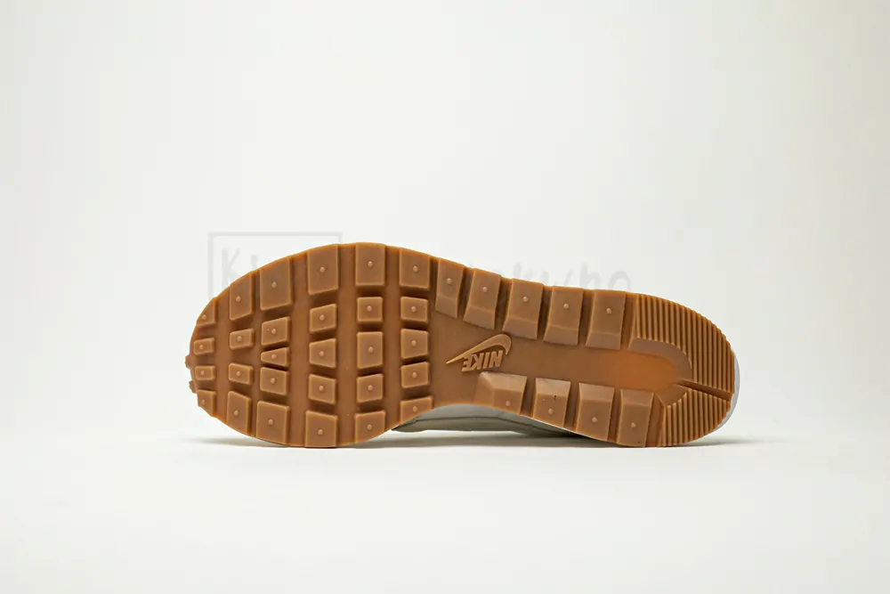 sacai x vaporwaffle