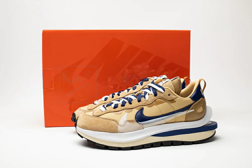 sacai x vaporwaffle