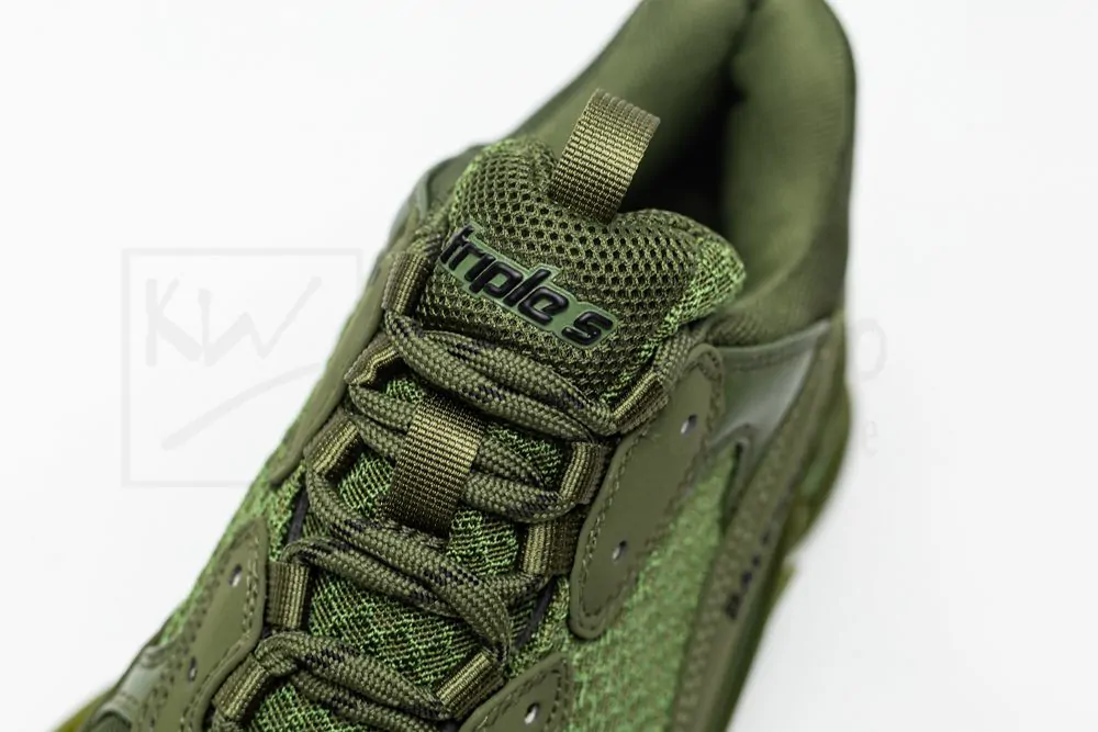 Ba*len*cia*ga triple s sneaker