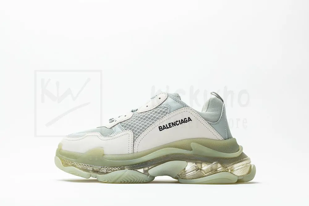 Ba*len*cia*ga wmns triple s