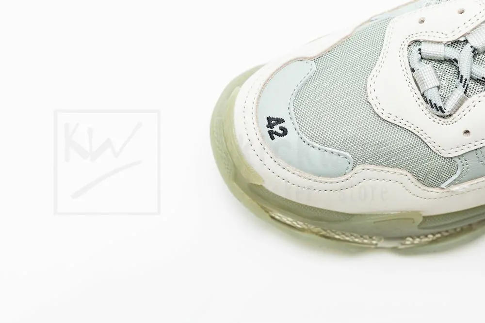 Ba*len*cia*ga wmns triple s