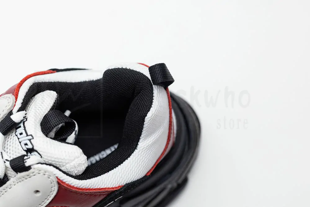 Ba*len*cia*ga triple s sneaker