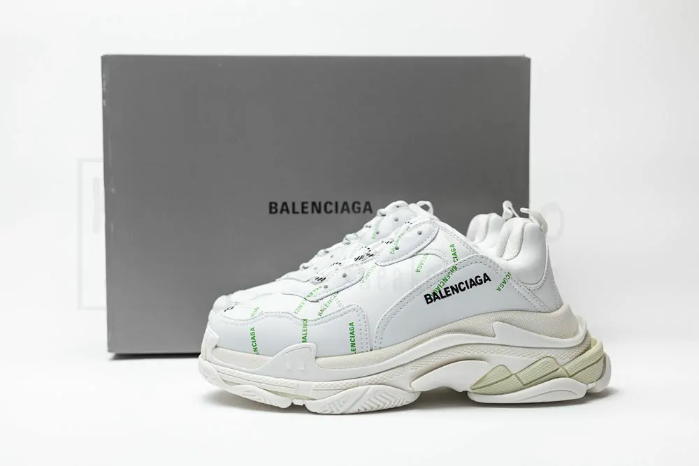 Ba*len*cia*ga wmns triple s sneaker