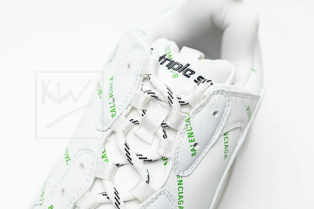 Ba*len*cia*ga wmns triple s sneaker
