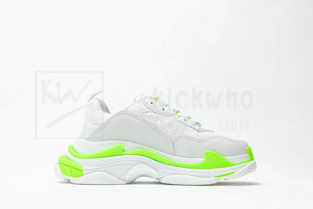 Ba*len*cia*ga wmns triple s sneaker