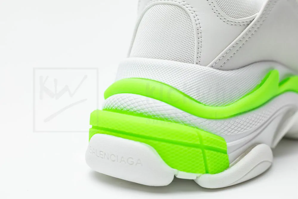Ba*len*cia*ga wmns triple s sneaker