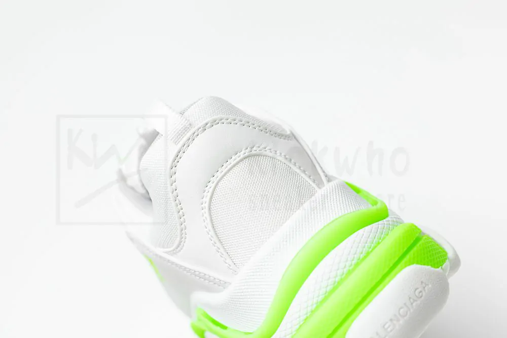 Ba*len*cia*ga wmns triple s sneaker