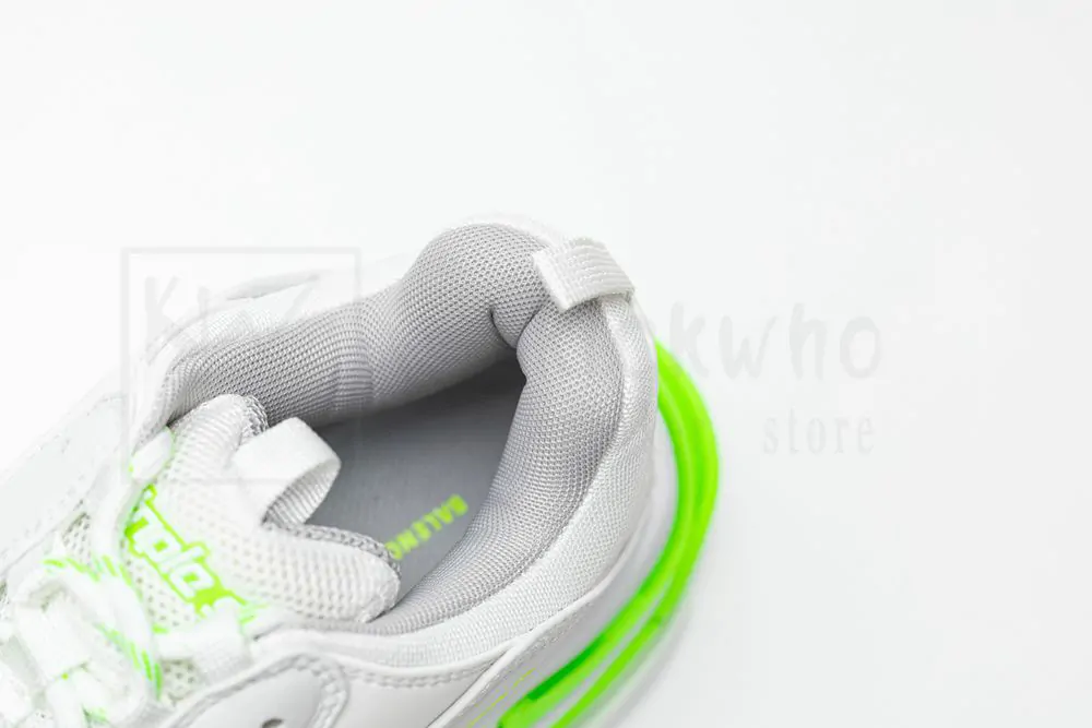Ba*len*cia*ga wmns triple s sneaker