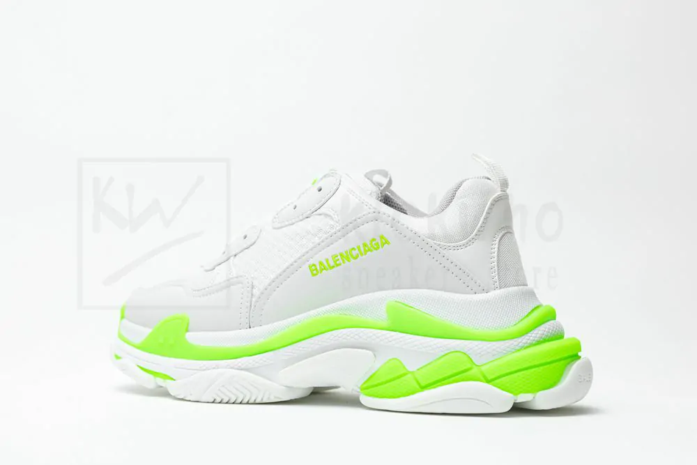 Ba*len*cia*ga wmns triple s sneaker