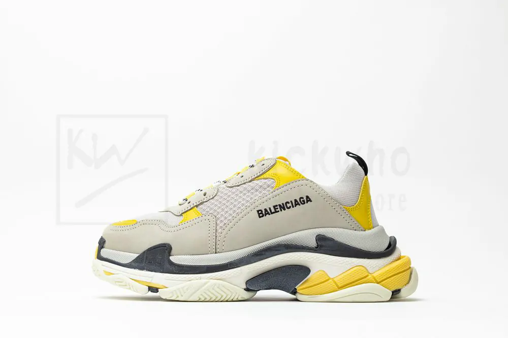 Ba*len*cia*ga wmns triple s trainer